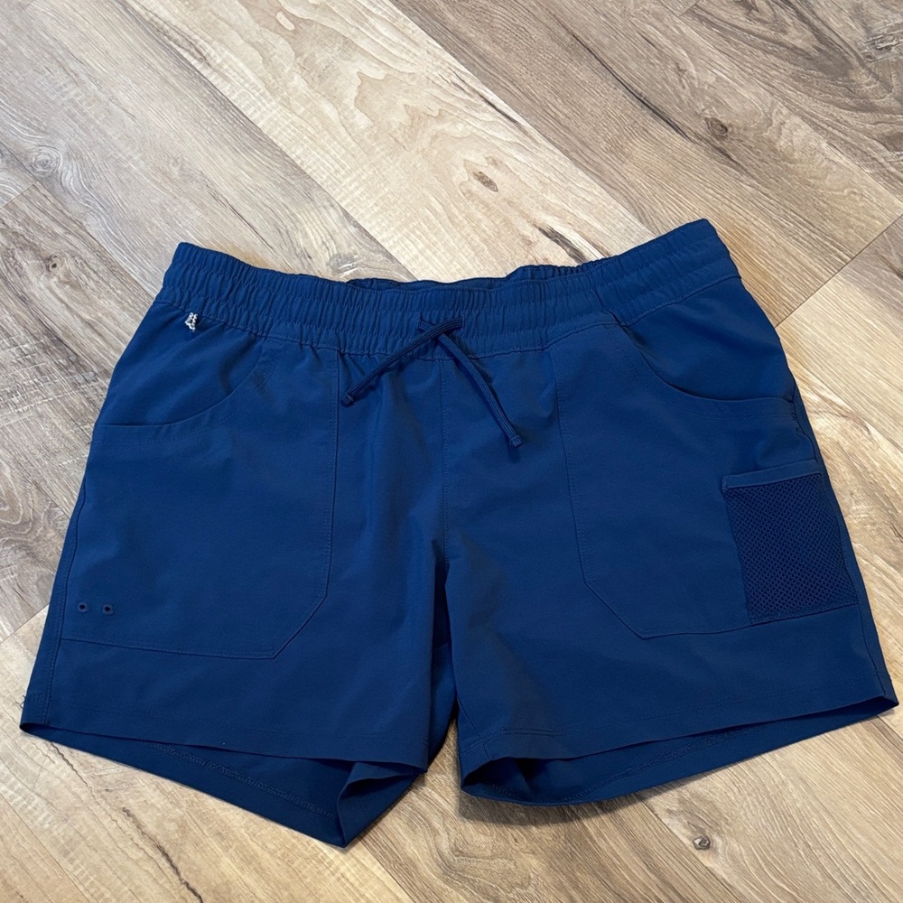 Columbia PFG Women’s Shorts Size Medium